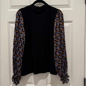 NWT Saint + Sophia Mock Neck Pull Over Top